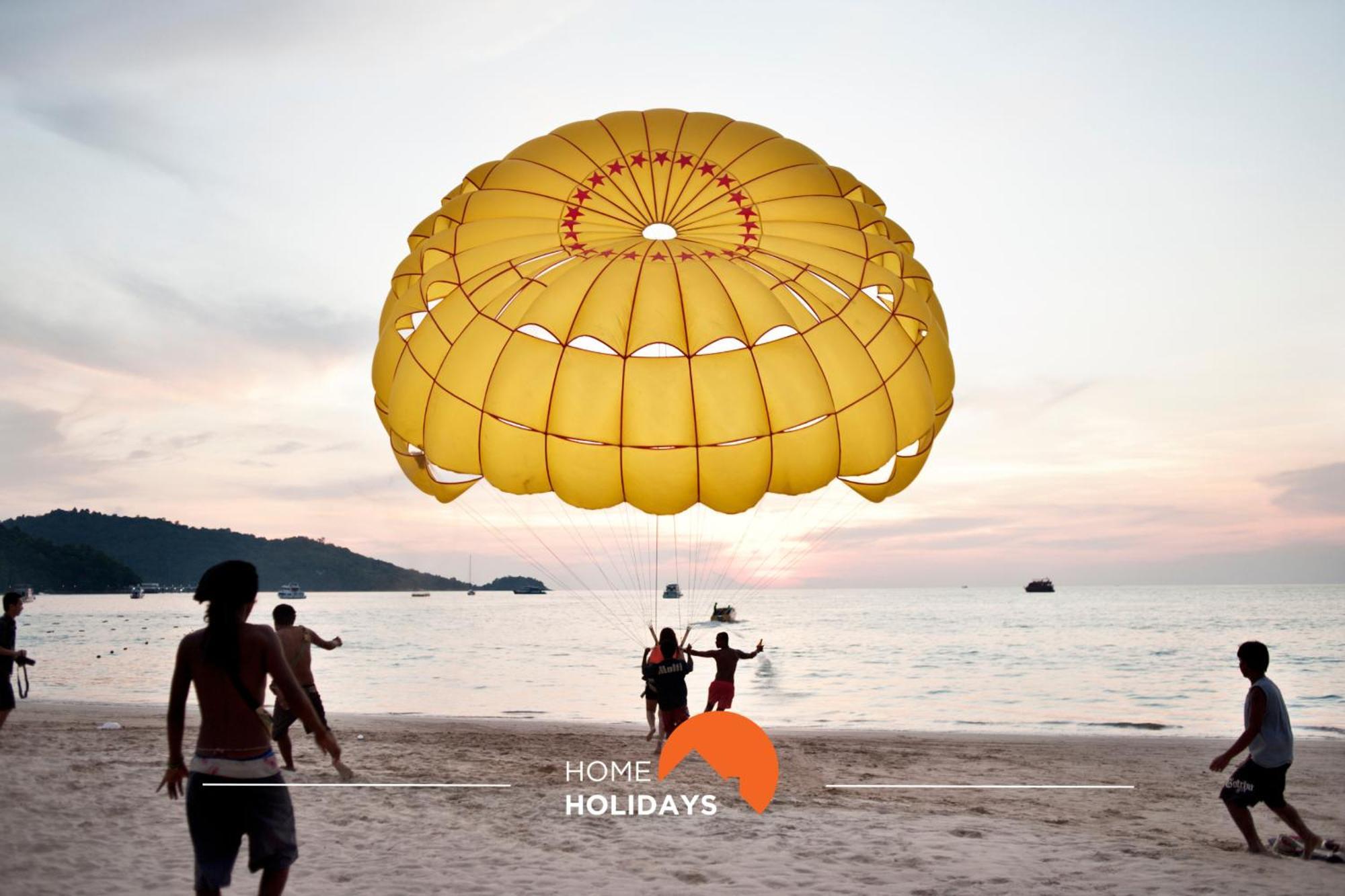 #329 Jacaranda B6 By Holidays *