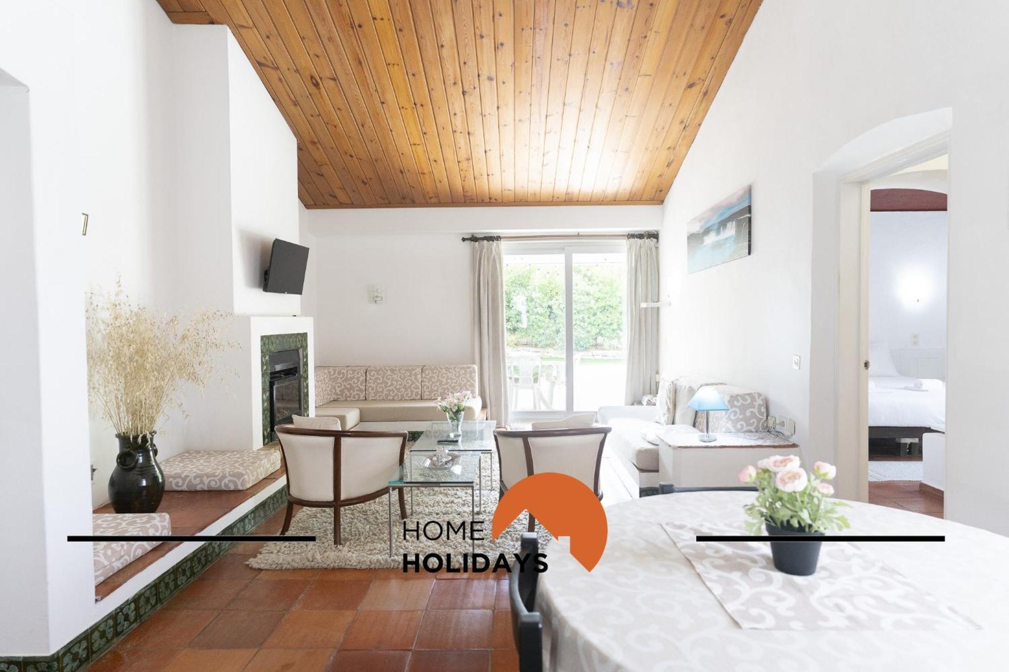 #329 Jacaranda B6 By Holidays Villa
