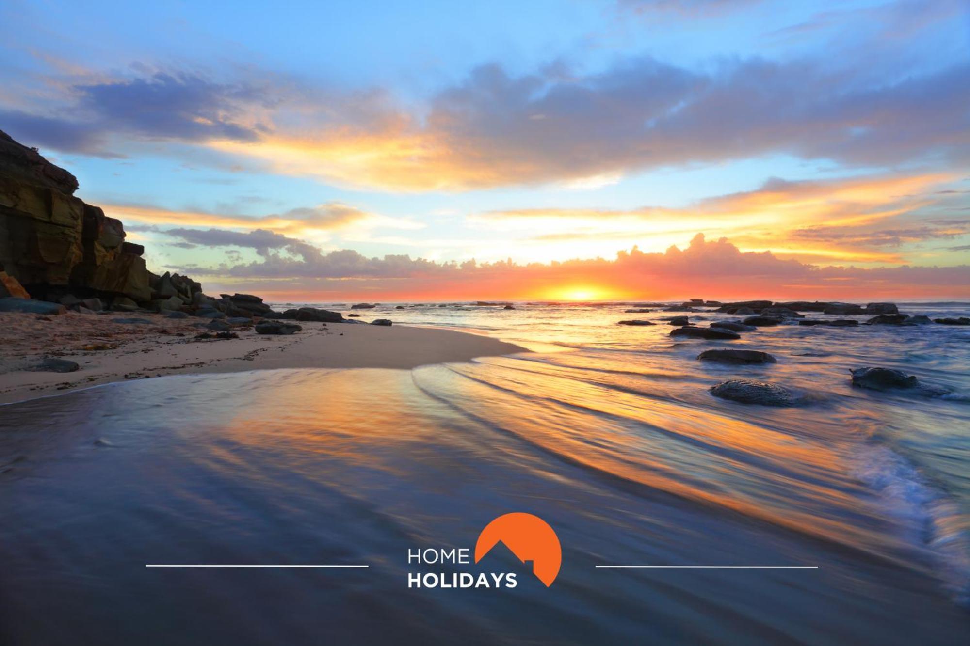 #329 Jacaranda B6 By Holidays