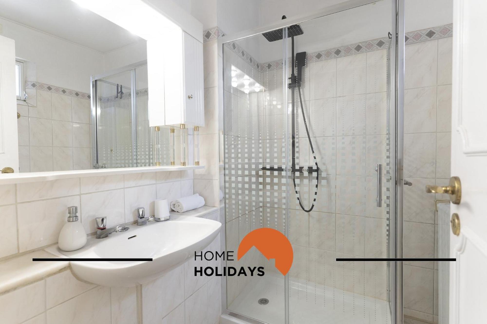 #329 Jacaranda B6 By Holidays Villa