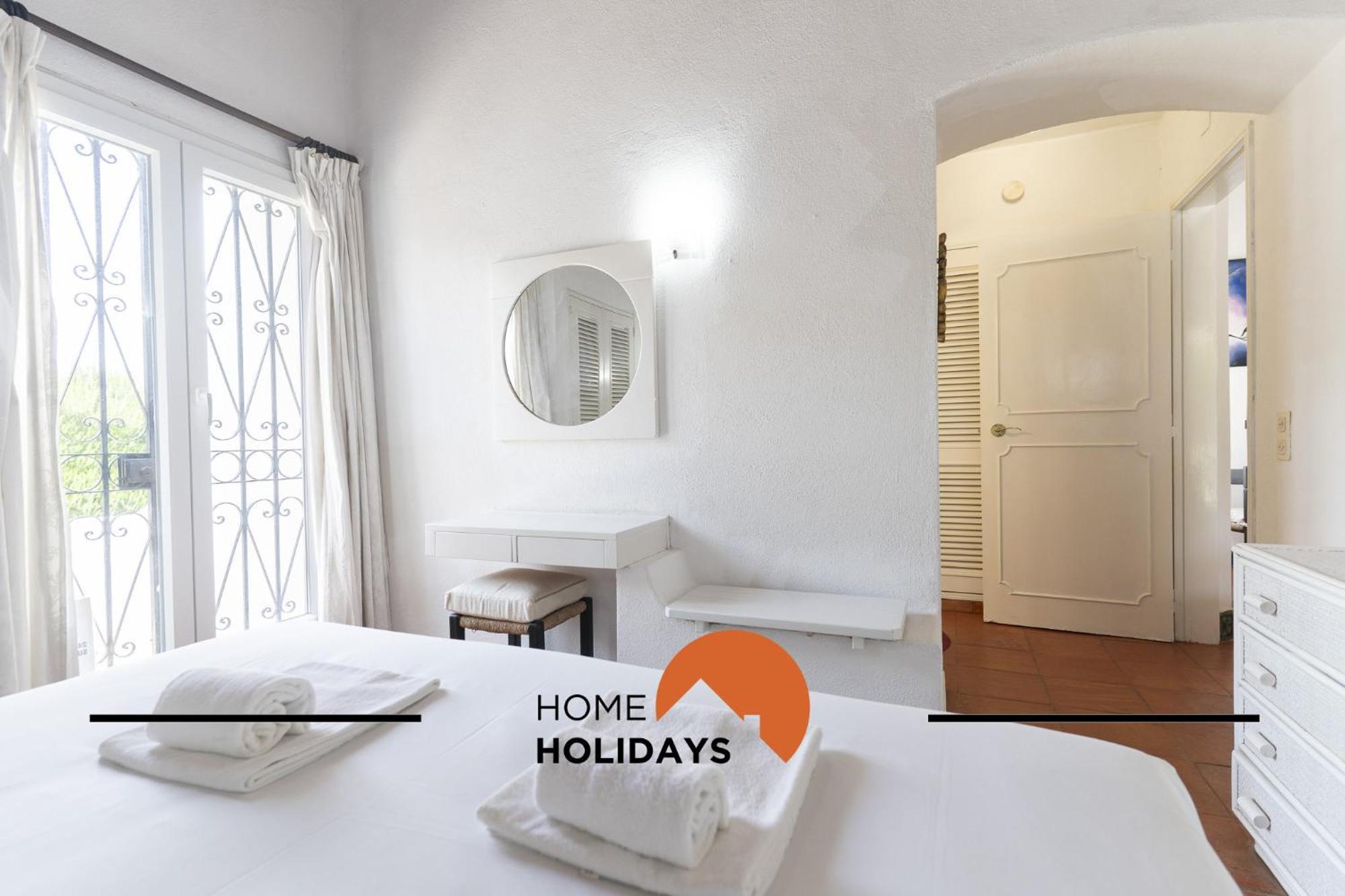 #329 Jacaranda B6 By Holidays Villa *